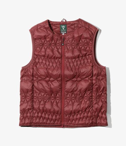 サウス2 ウエスト8とタイオン Inner Down Vest ワイン