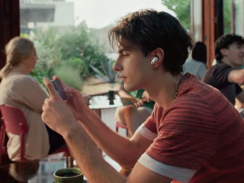 HUAWEI FreeBuds Neo 装着イメージ