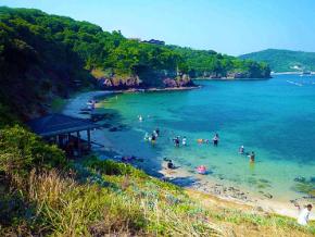 島根県 隠岐諸島 でゆったりおだやか海辺時間♪　本土からフェリー2時間で行ける知夫里島のプライベートビーチな長尾 渡津海水浴場は 8/18 からがおトク