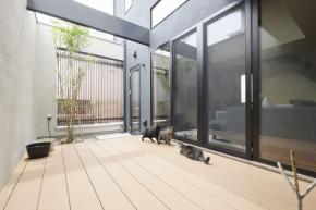 ポラス ポラテック POHAUS ポウハウス の新築戸建 注文住宅は「囲い庭」がトレンド　家族だけの安心快適な開放空間　防犯能力向上　プライバシー確保　自由度とリゾート感