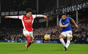 冨安、１１戦連続フル出場＝イングランド・サッカー