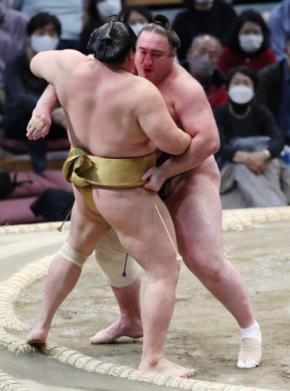 腰痛の栃ノ心、まずは白星＝大相撲九州場所
