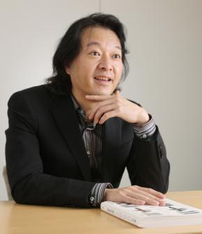 コロナ禍の東京、写真集に＝「右往左往した２年を記録」―写真家の初沢亜利さん