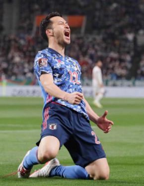 吉田、ゴールで沸かす=サッカーW杯予選