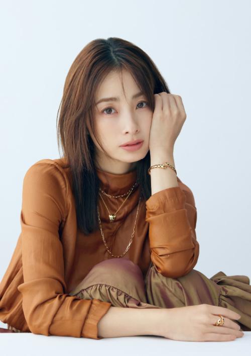 3児の母として輝き続ける上戸彩が「andGIRL PLUS」に登場！仕事と