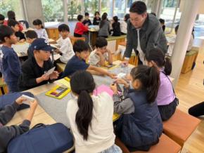 小学2年生が学ぶサーキュラーエコノミー「ASICS CIRCULAR LAB for KIDS」〜未来の日本を支える“えいゆう”を育てる特別授業〜開催