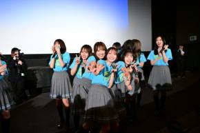 日向坂46四期生、サプライズで『ゼンブ・オブ・ワールド』製作決定発表