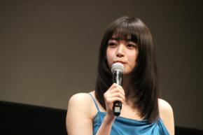 クールビューティーなのに愛される 『リライト』舞台挨拶に学ぶ池田エライザ流“好感度”講座