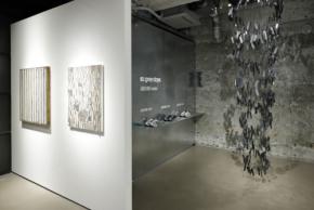 西麻布で開催中、5名のアーティストが「グレー」を再解釈したニューバランスの展覧会がすごい