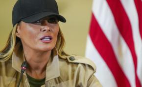 対露強硬姿勢転換のトランプ氏 メラニア夫人の発言が影響か