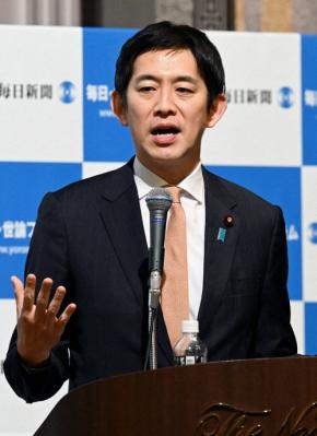 小林鷹之元経済安保相、靖国神社を参拝　「遺族の1人として」