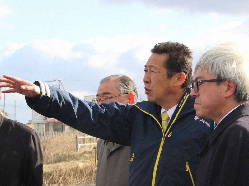 根室の岬「いちばん外国に近い」 北方領土視察中の担当相が発言弁明