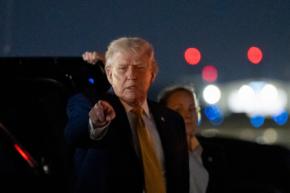 トランプ氏「ベネズエラ副大統領は大きな代償払う」 対米協力迫る