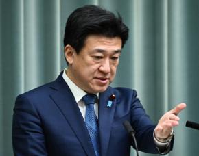 官房長官「許容できず極めて遺憾」　中国の輸出禁止措置に撤回求める