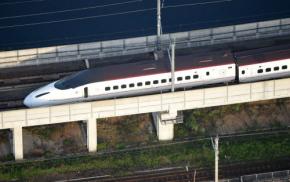 脱線の九州新幹線「つばめ」先頭車両、感謝の旅へ　熊本地震10年