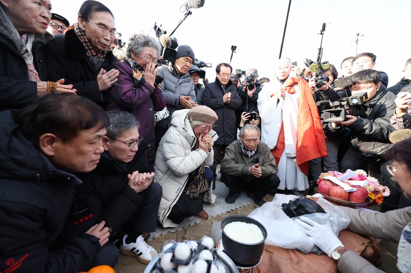 長生炭鉱で頭蓋骨らしきもの収容　靴を着用したほぼ全身の骨も発見