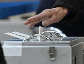 「超短期決戦」衆院選の投票始まる 深夜に大勢判明 大雪影響も懸念