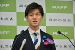 中国漁船拿捕 鈴木農相、抑止のため「今後も毅然と対応」