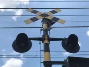 JR福知山線の踏切で遮断機下りず　電車6本通過　けが人なし