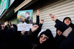 ハメネイ師死亡、イラン国内は哀悼と歓喜 「トランプ愛している」の声も