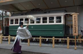 威風堂々、修理完了　最古級の電車、4月から展示　京都・平安神宮