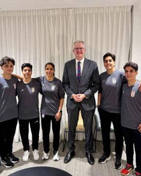 豪州、イラン女子サッカー選手に人道ビザ 国歌斉唱拒否で安否懸念