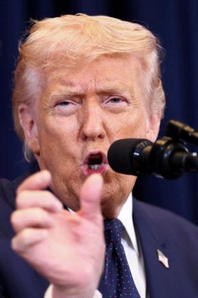 <1分で解説>トランプ氏、原油高騰受け「一部の国の制裁解除」