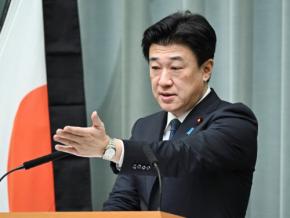 官房長官「米側から派遣要請ない」　トランプ氏の発信巡り