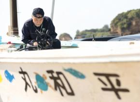 死亡の女子生徒、救命胴衣引っかかったか　海上運送法違反も捜査