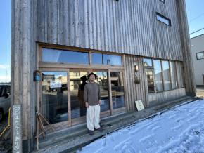 「曲作りはものづくり」 孤独なバンドマンが異国でかなえた夢