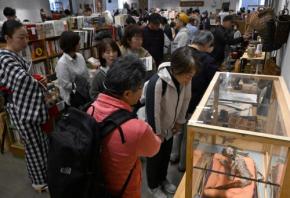 「河童のミイラ」も陳列 山形で「奥州げてもの市」始まる
