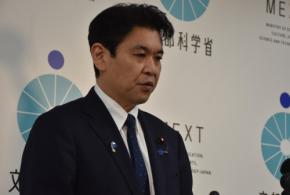 不倫報道の松本文科相「更迭すべきだ」43％で多数　世論調査