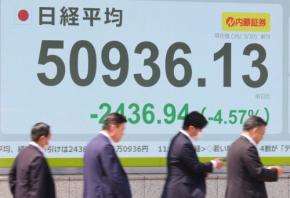 市場は「トリプル安」の様相に 日経平均、一時2800円超安