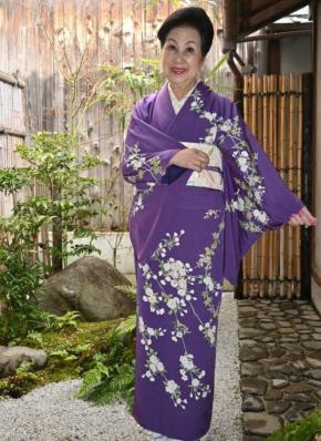 桜守の遺志、着物で受け継ぐ 佐野藤右衛門さんがデザイン監修