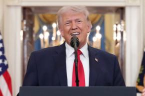 トランプ氏、イラン戦闘終結で「株価回復する」　演説で主張