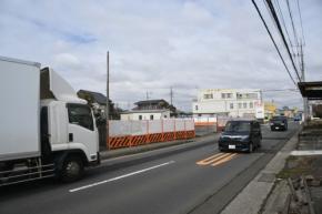 藤沢モスク建設計画、現場で深まる対立 警官配置、10代の姿も