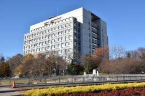 「携帯にタグの反応が」　相談数5倍に、急増のGPSストーカー