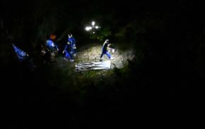 遺体はフリース、ベージュ色ズボン姿で靴は履かず 京都府警