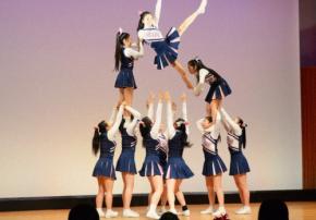 地元高校生がチアリーディングで交通安全呼びかけ 東京・目黒