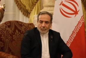 イラン外相、ホルムズ海峡「開放」を宣言　イラン側指定航路で
