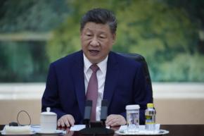 習近平氏、ホルムズ海峡の通航保持訴え　サウジ皇太子と電話協議