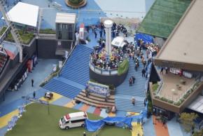 東京ドームシティで作業員が遊具に挟まれたか　施設は臨時休業