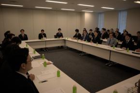 消費減税　業界団体「外食も税率ゼロに」　実務者会議で聞き取り