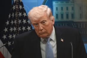 米軍、イランに「短期間で強力」な波状攻撃の計画を準備　米報道