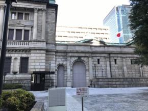 政府・日銀、為替介入か　下落後、156円台後半まで急騰