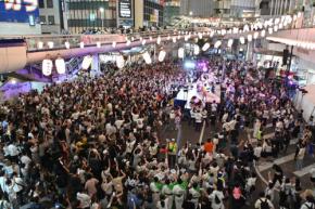 真夏避けて人出増も？　イベント主催者あの手この手の熱中症対策