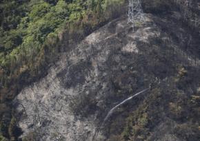 広島・福山の山林火災、鎮圧状態に　人や家屋の被害確認なし