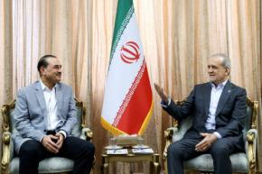 イラン、高濃縮ウラン廃棄に同意か　交渉に影響の可能性　米報道