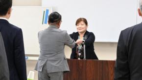 更生支える保護司、新任13人に委嘱辞令 仙台保護観察所