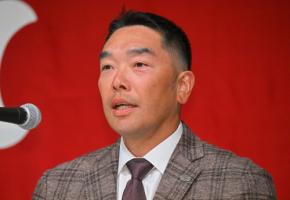 巨人、阿部慎之助監督の辞任発表 娘への暴行容疑で逮捕後に釈放